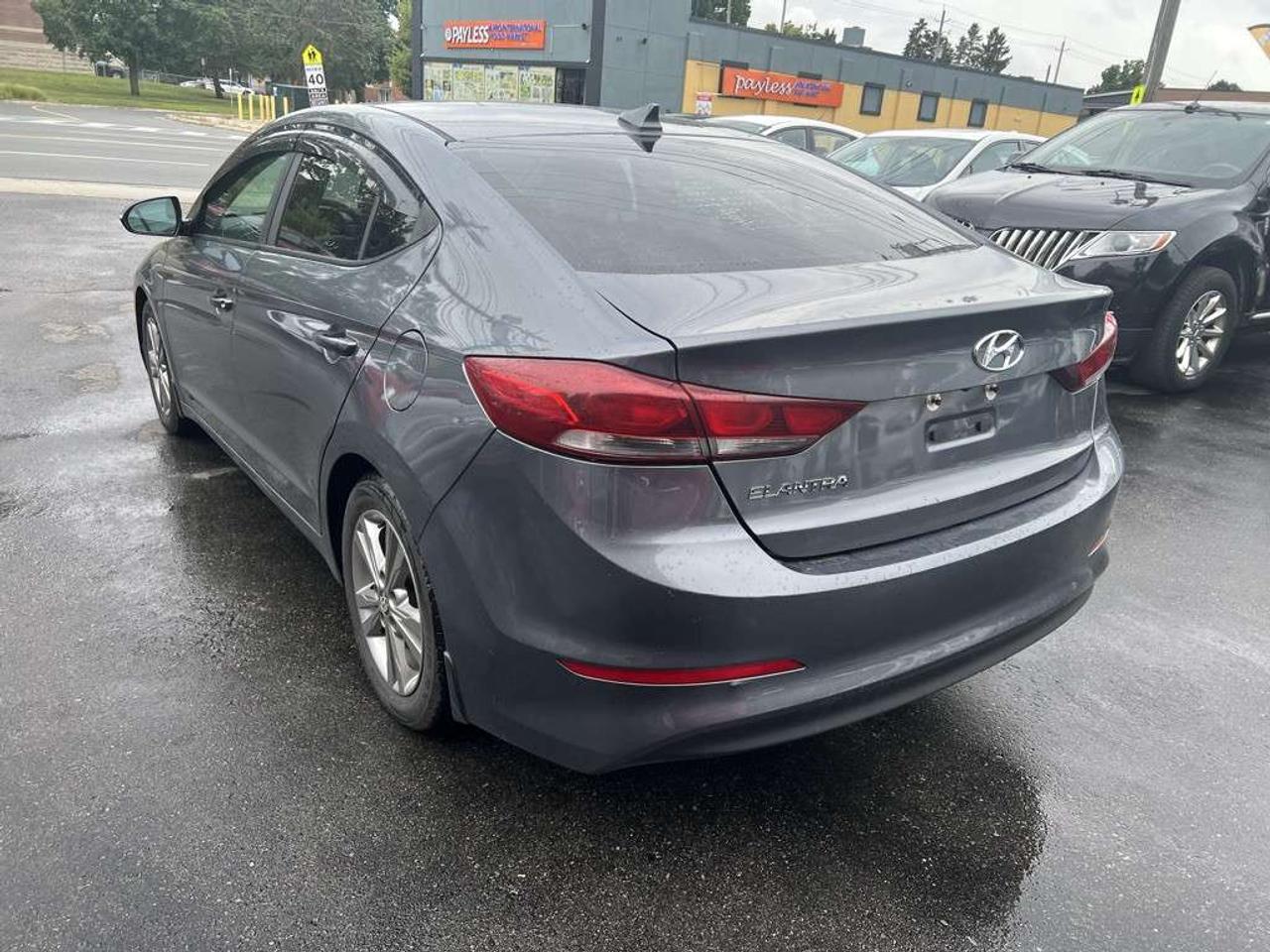 2017 Hyundai Elantra 5dr Sedan  Automatic GL Photo