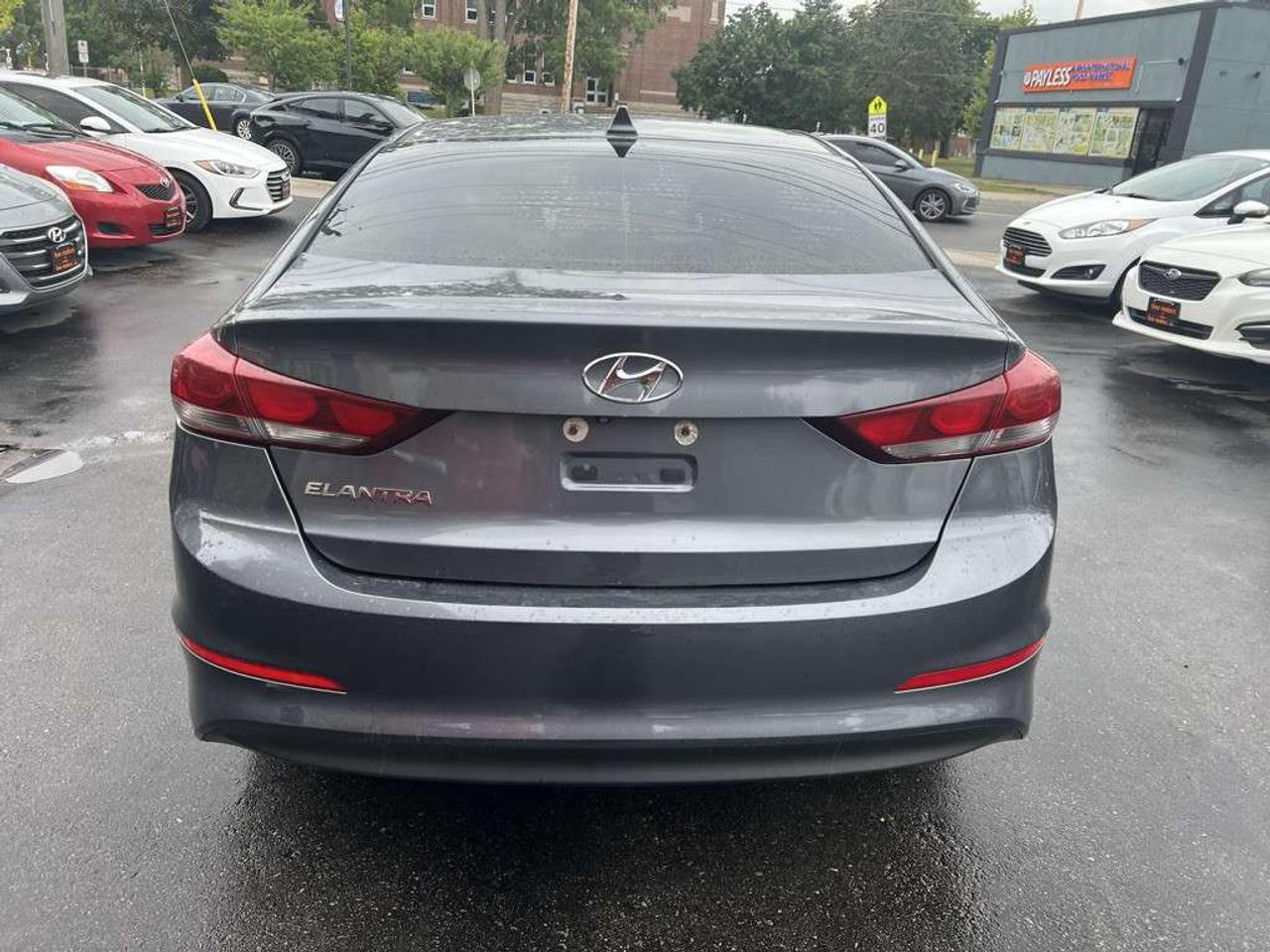 2017 Hyundai Elantra 5dr Sedan  Automatic GL Photo