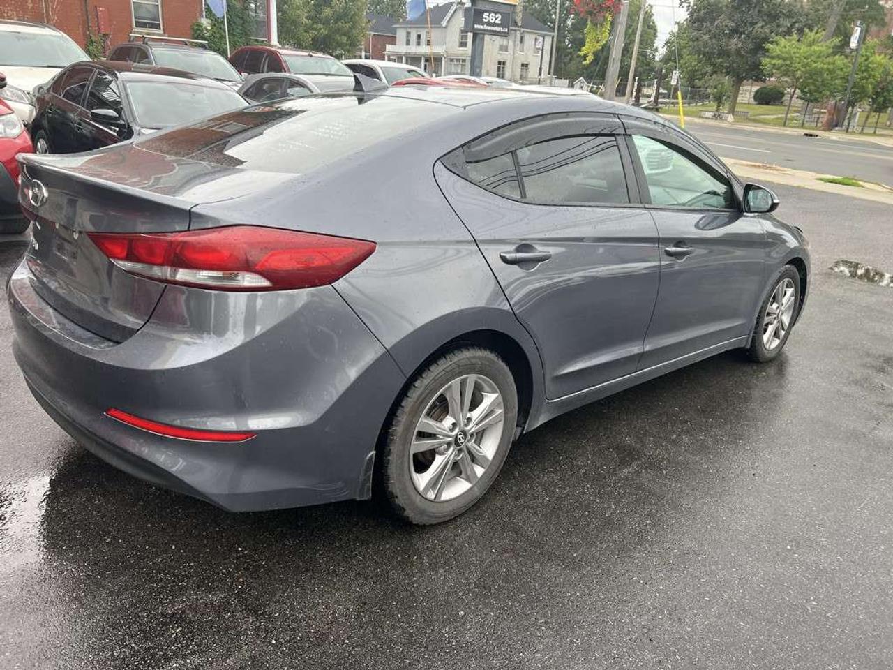 2017 Hyundai Elantra 5dr Sedan  Automatic GL Photo