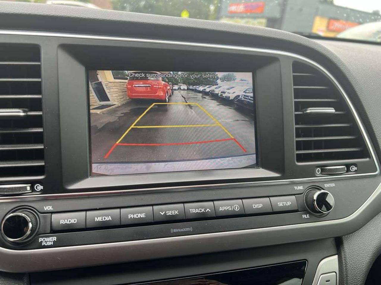 2017 Hyundai Elantra 5dr Sedan  Automatic GL Photo