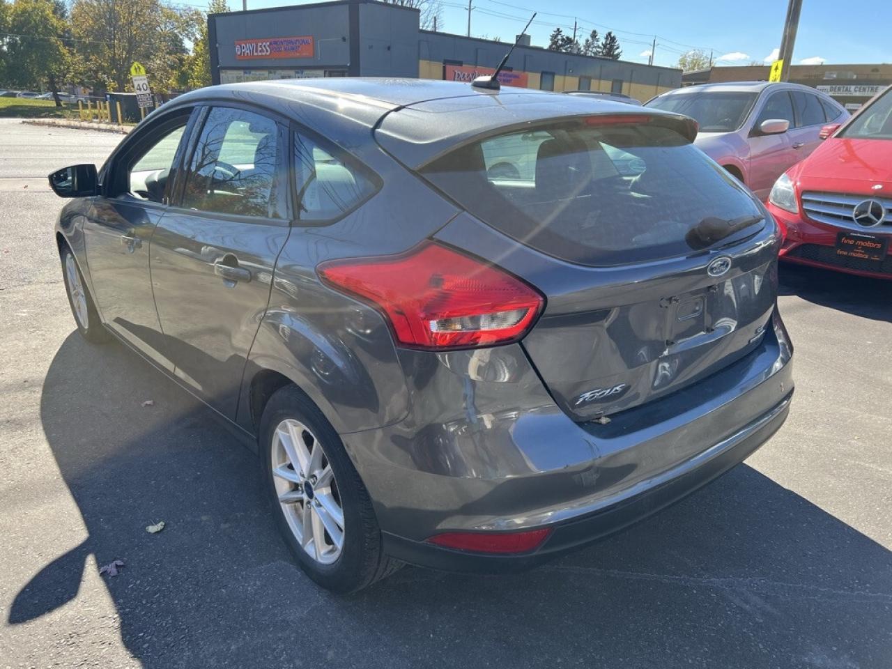 2015 Ford Focus SE 4dr Hatchback Automatic Photo4