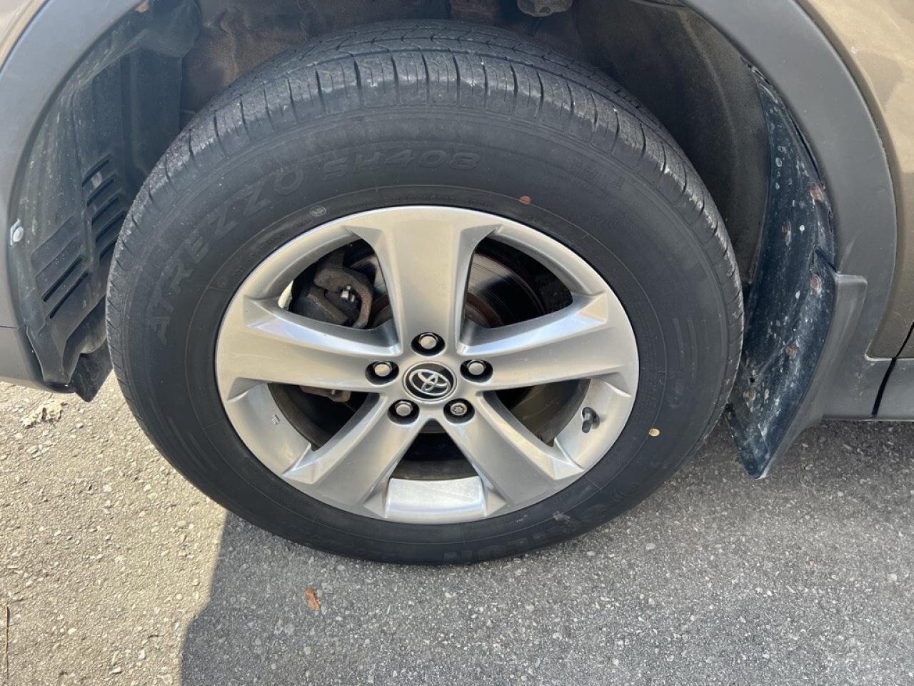 2015 Toyota RAV4 XLE 4dr Front-wheel Drive Automatic Photo