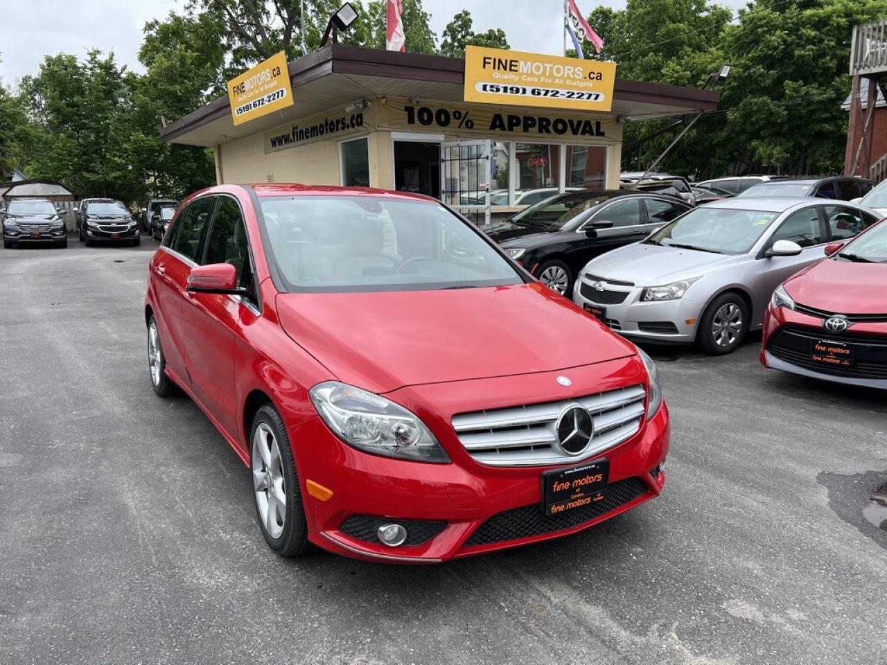 2014 Mercedes-Benz B-Class 4dr Hatchback B250 Sports Tourer Photo0