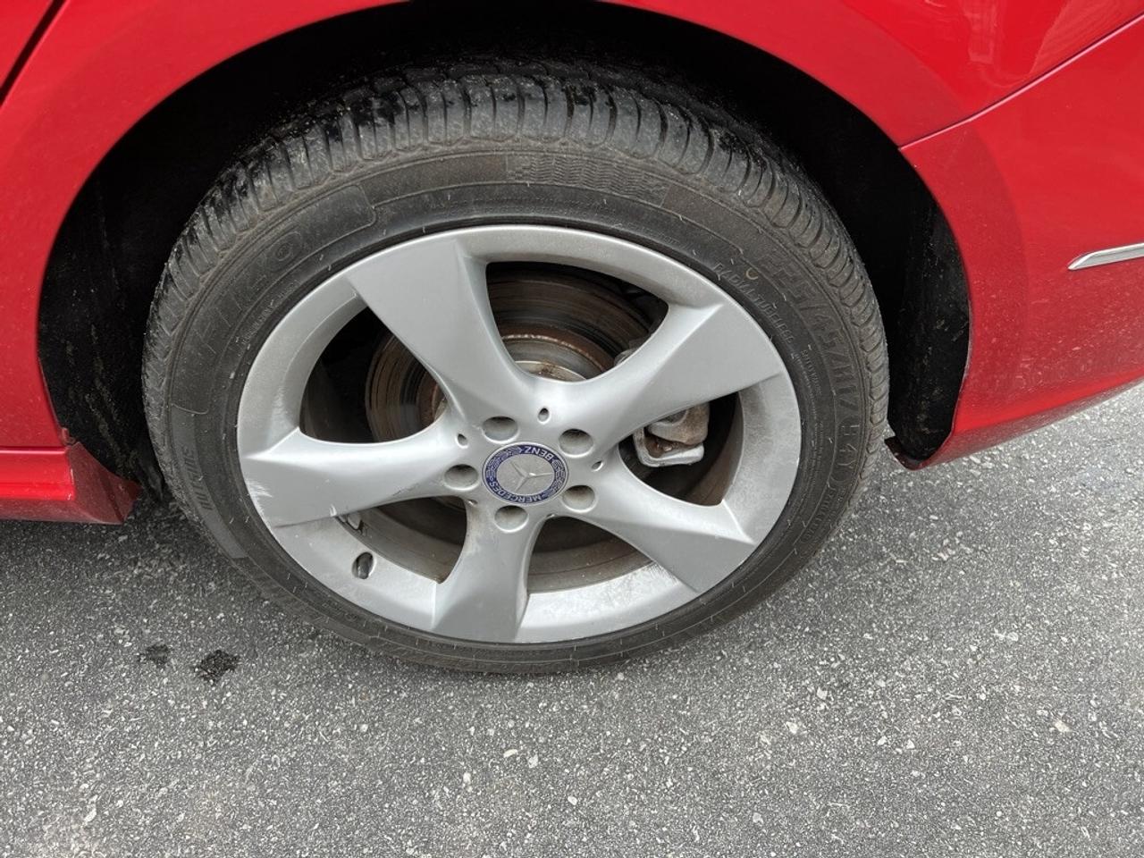 2014 Mercedes-Benz B-Class 4dr Hatchback B250 Sports Tourer Photo