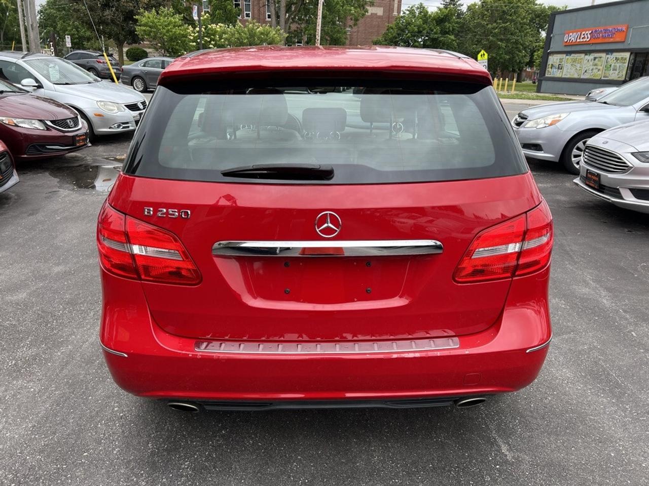 2014 Mercedes-Benz B-Class 4dr Hatchback B250 Sports Tourer Photo