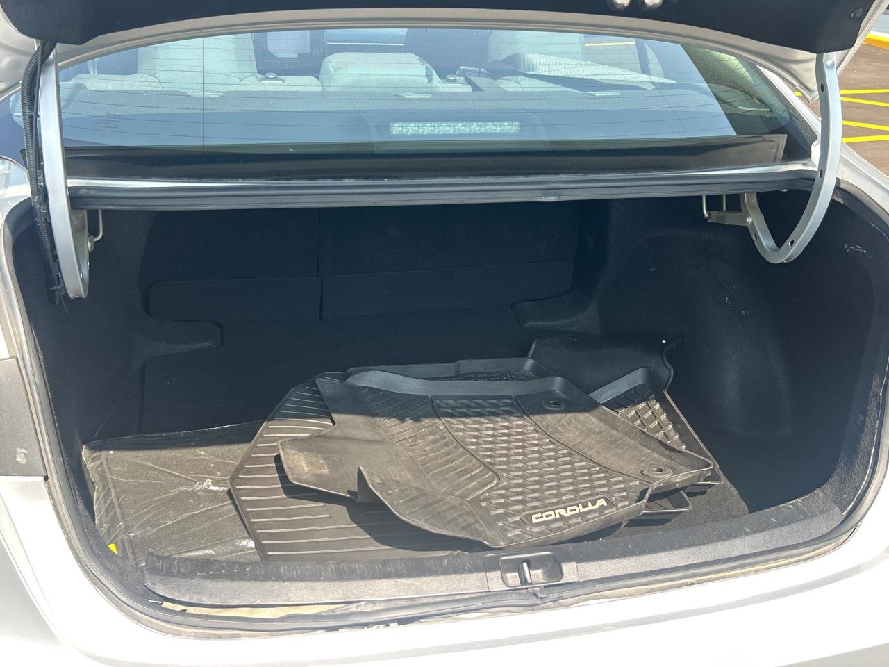 2022 Toyota Corolla L CVT Photo