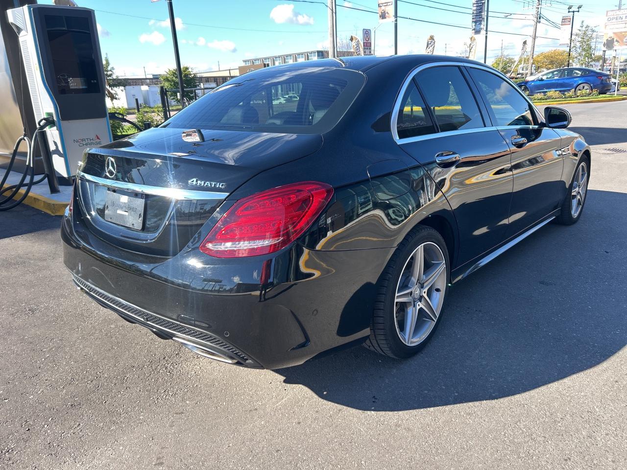 2017 Mercedes-Benz C-Class 4dr Sdn C 300 4MATIC Photo4