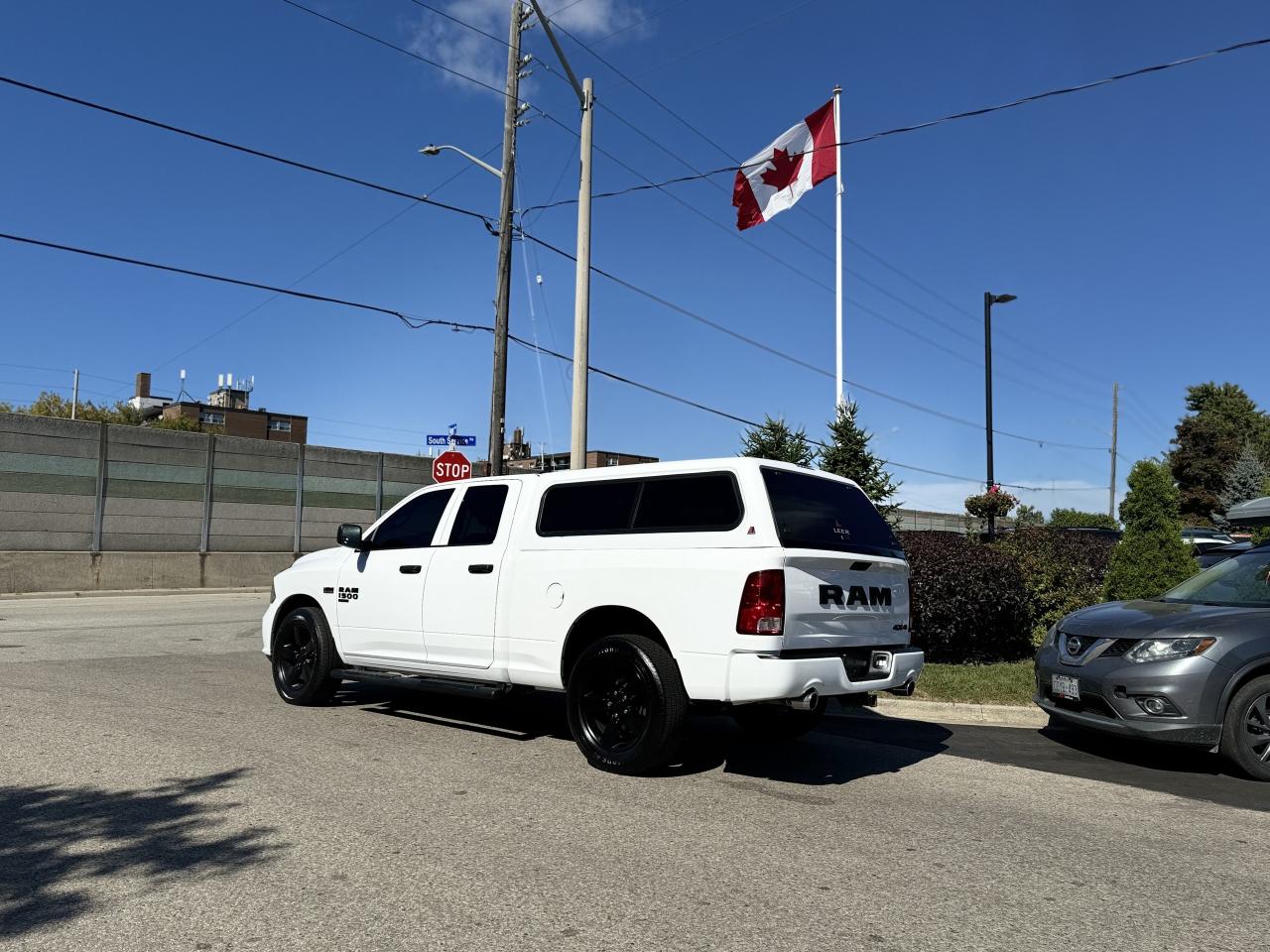 2019 RAM 1500 Classic Express 4x4 Quad Cab 6'4  Box Photo4