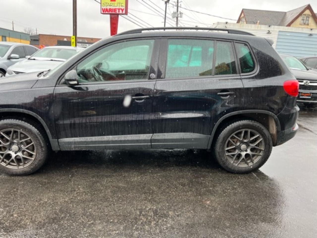 2017 Volkswagen Tiguan 2.0T Wolfsburg Edition 4dr All-wheel Drive 4MOTION Photo3