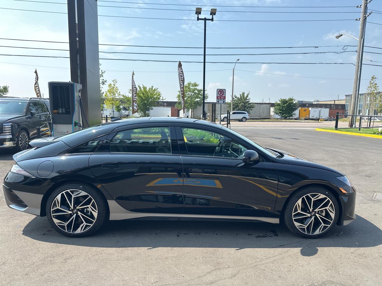 2024 Hyundai IONIQ 6 Preferred AWD Long Range w-Ultimate Pkg Photo