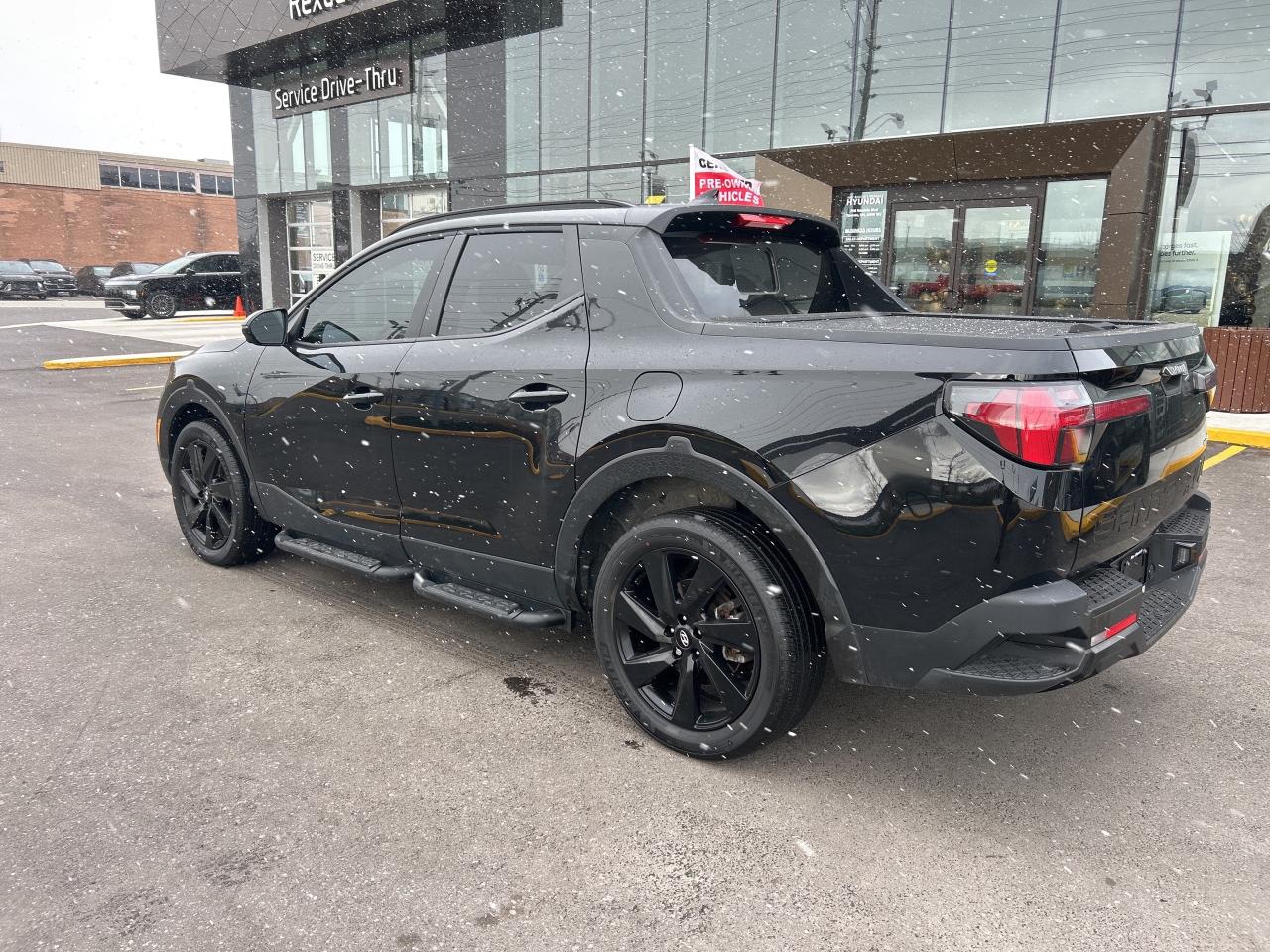 2023 Hyundai Santa Cruz Ultimate AWD wColour Pkg   Starting from 5.29% OAC Photo2