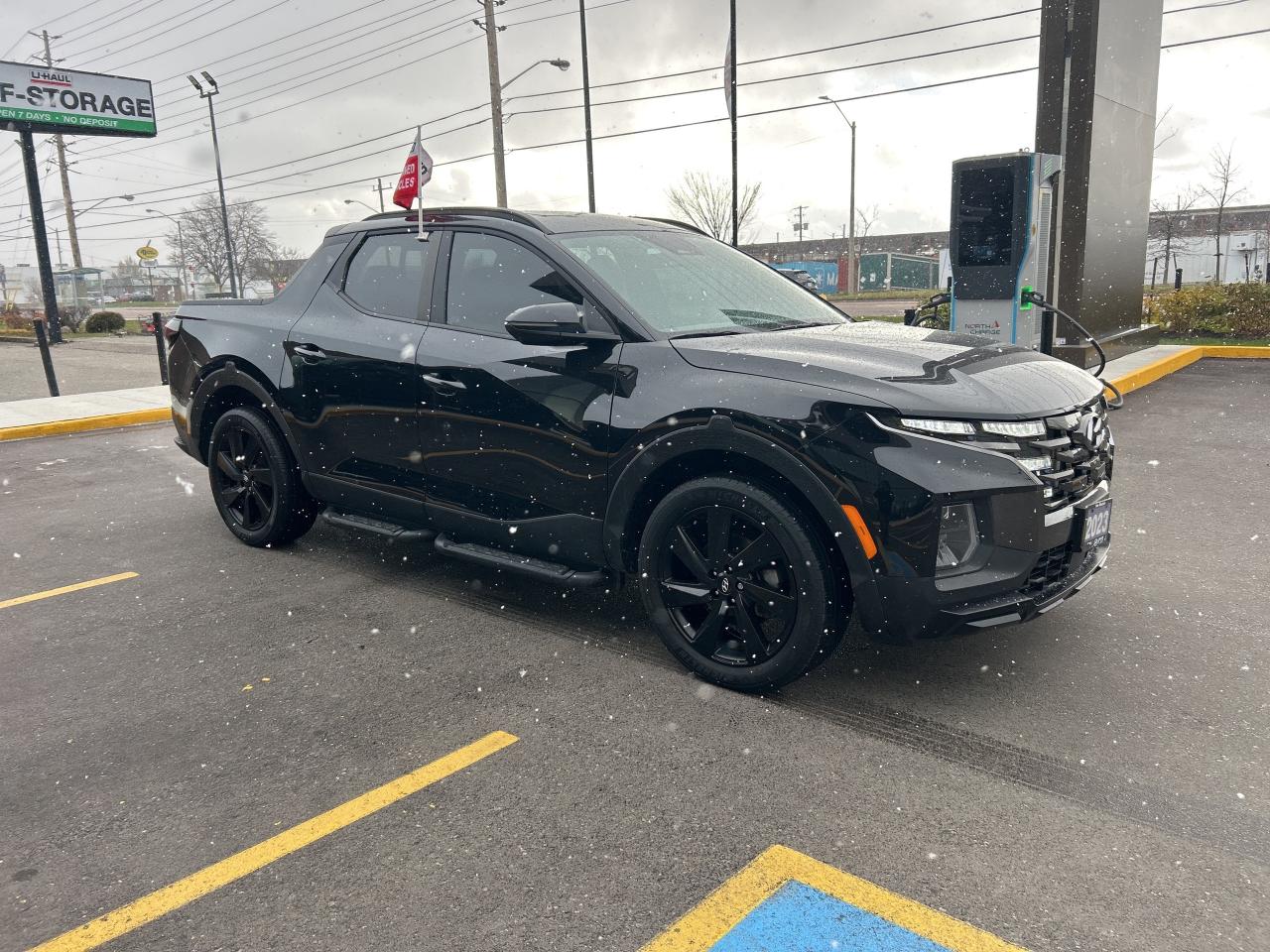 2023 Hyundai Santa Cruz Ultimate AWD wColour Pkg   Starting from 5.29% OAC Photo