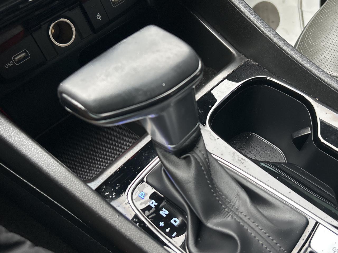 2023 Hyundai Santa Cruz Ultimate AWD wColour Pkg   Starting from 5.29% OAC Photo