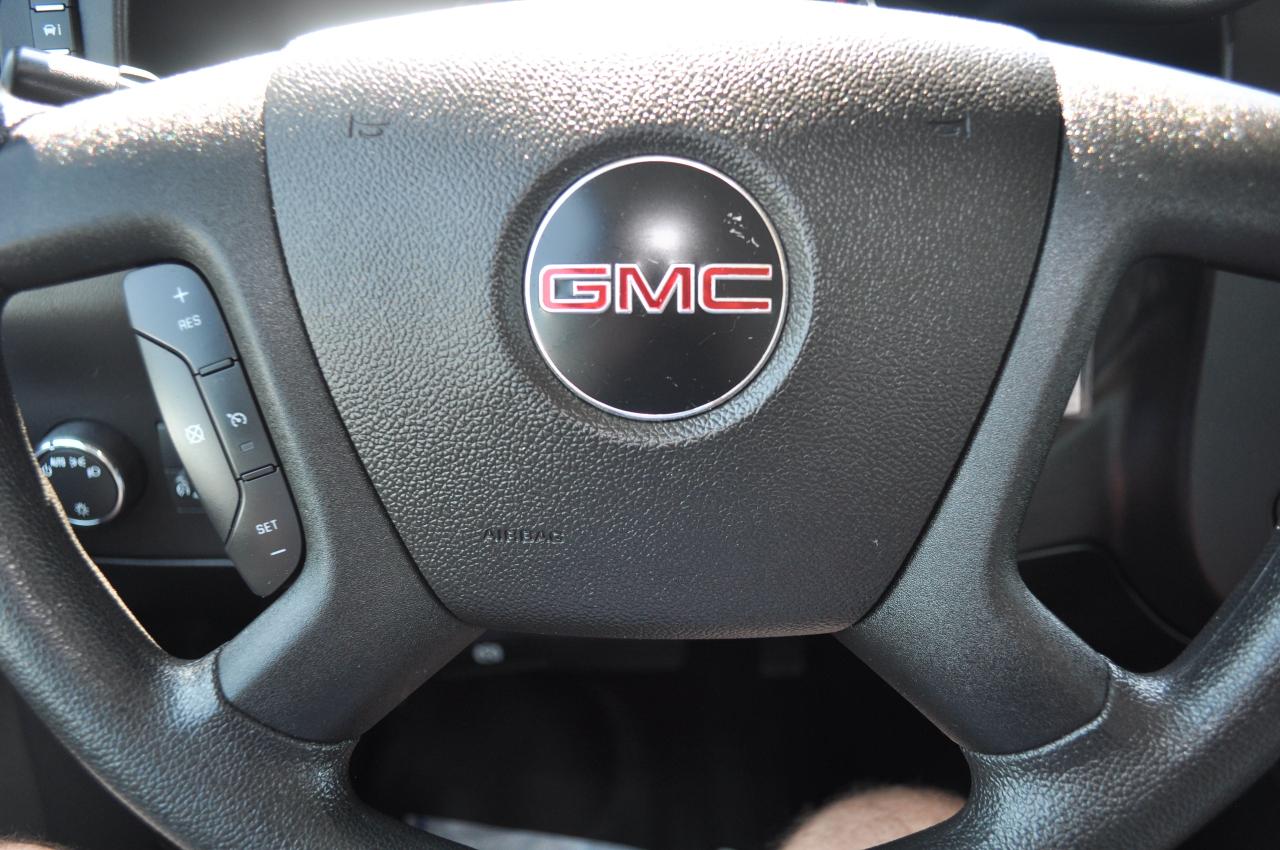 2023 GMC Savana Cargo Van 2500/130 Wheel Base/Certified/Back Up CAMERA/ Photo