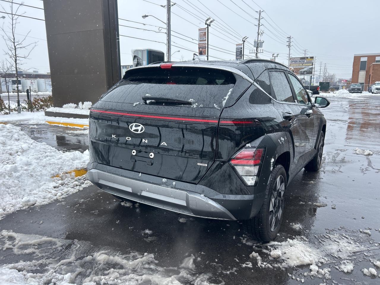 2025 Hyundai KONA 2.0L Preferred AWD w-Trend Package Photo4