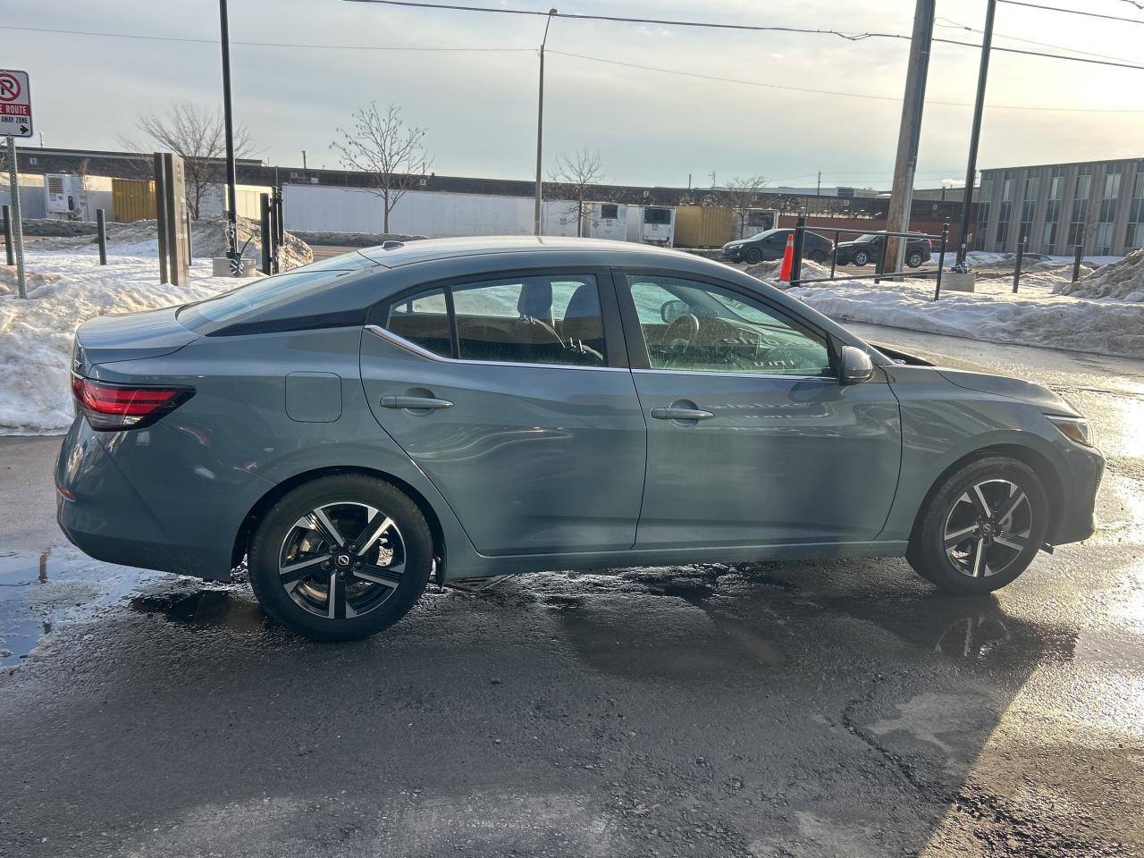 2024 Nissan Sentra SV CVT Photo