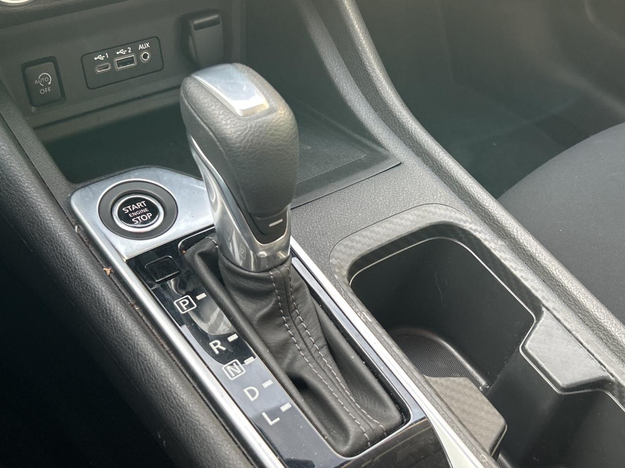 2024 Nissan Sentra SV CVT Photo