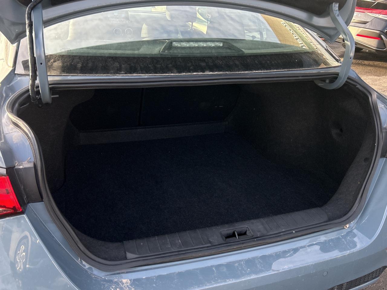 2024 Nissan Sentra SV CVT Photo