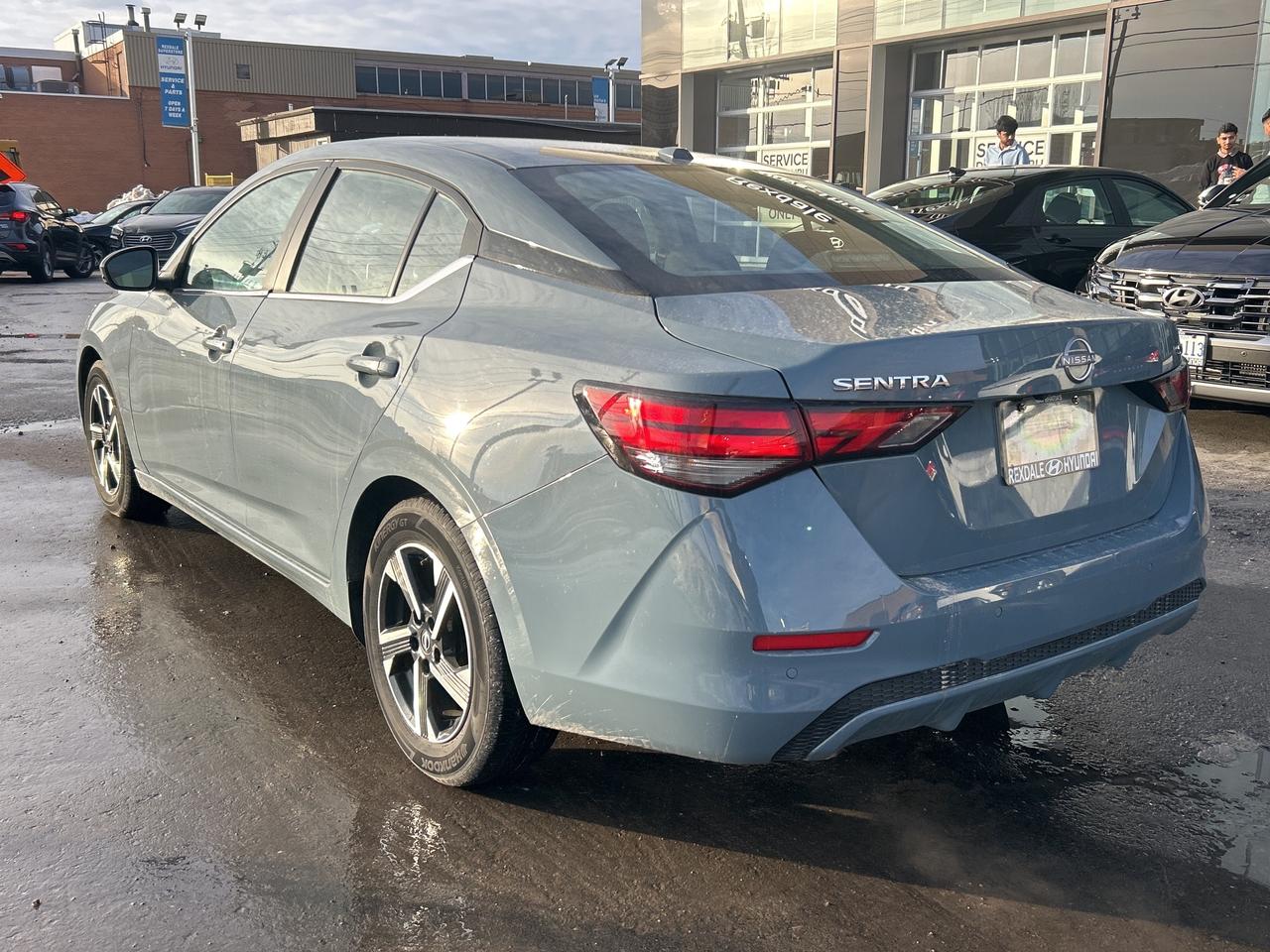 2024 Nissan Sentra SV CVT Photo2