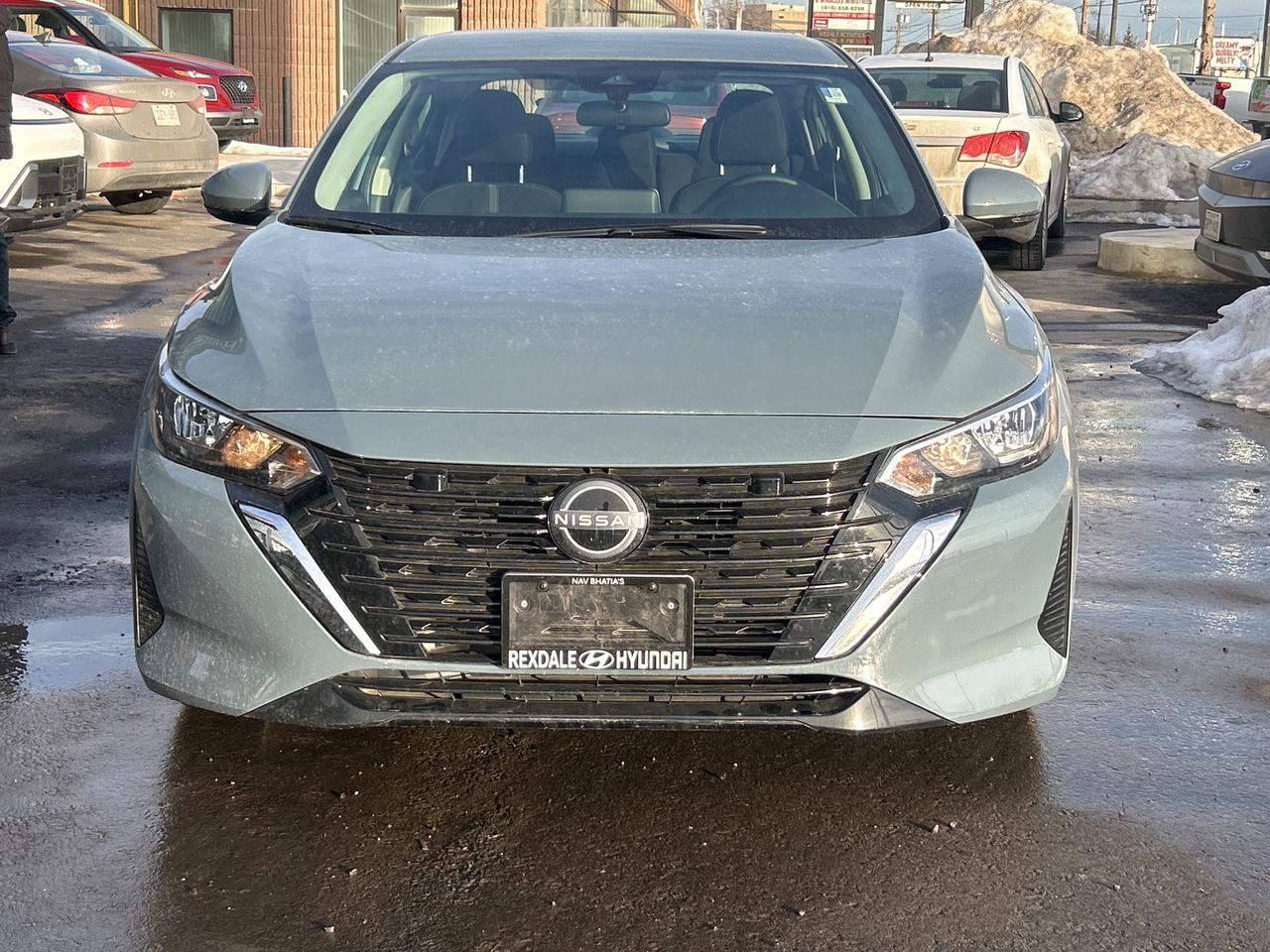 2024 Nissan Sentra SV CVT Photo