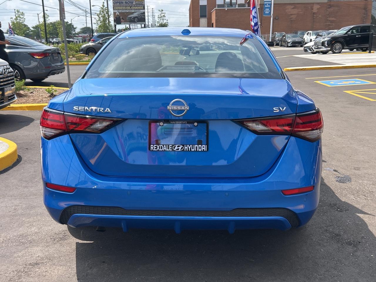 2024 Nissan Sentra SV CVT Photo