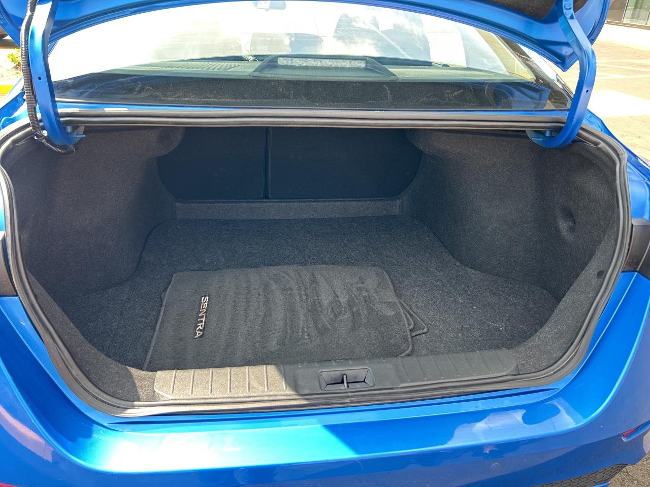 2024 Nissan Sentra SV CVT Photo