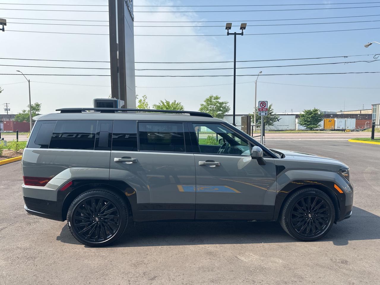 2024 Hyundai Santa Fe Ultimate Calligraphy AWD   Starting from 5.29% OAC Photo