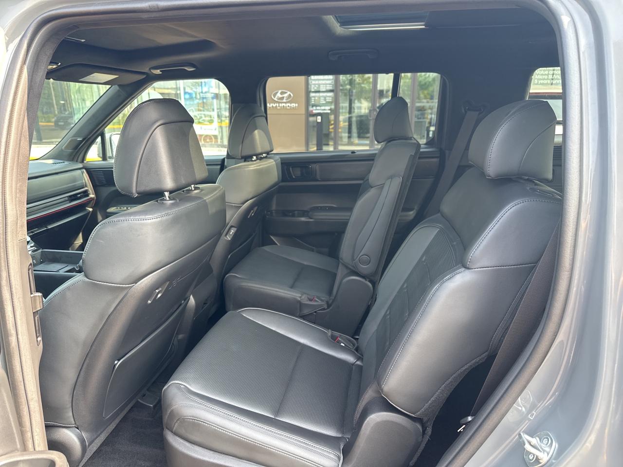 2024 Hyundai Santa Fe Ultimate Calligraphy AWD   Starting from 5.29% OAC Photo