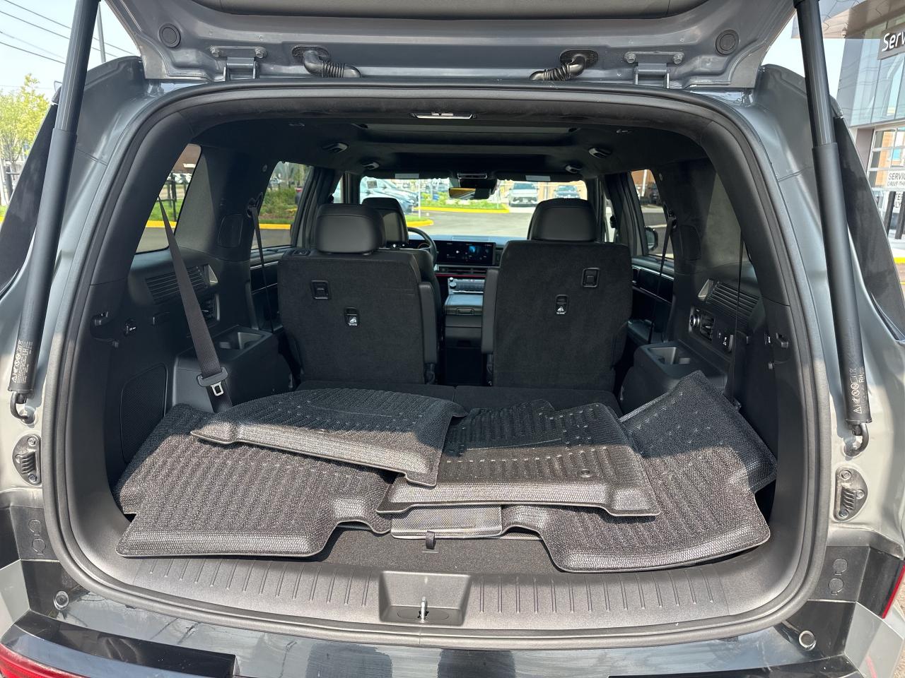 2024 Hyundai Santa Fe Ultimate Calligraphy AWD   Starting from 5.29% OAC Photo