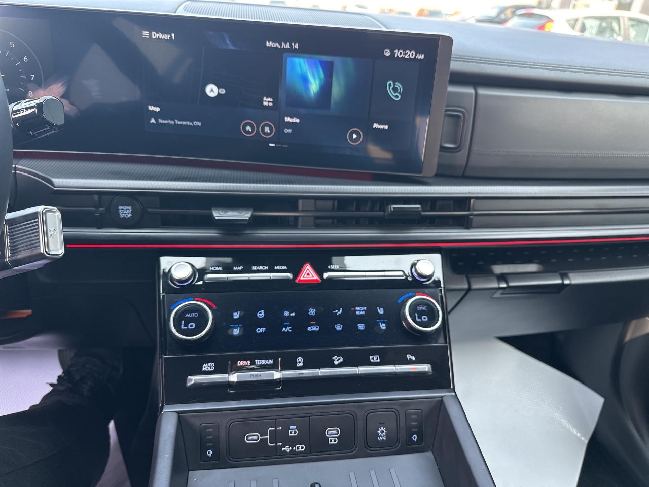 2024 Hyundai Santa Fe Ultimate Calligraphy AWD   Starting from 5.29% OAC Photo