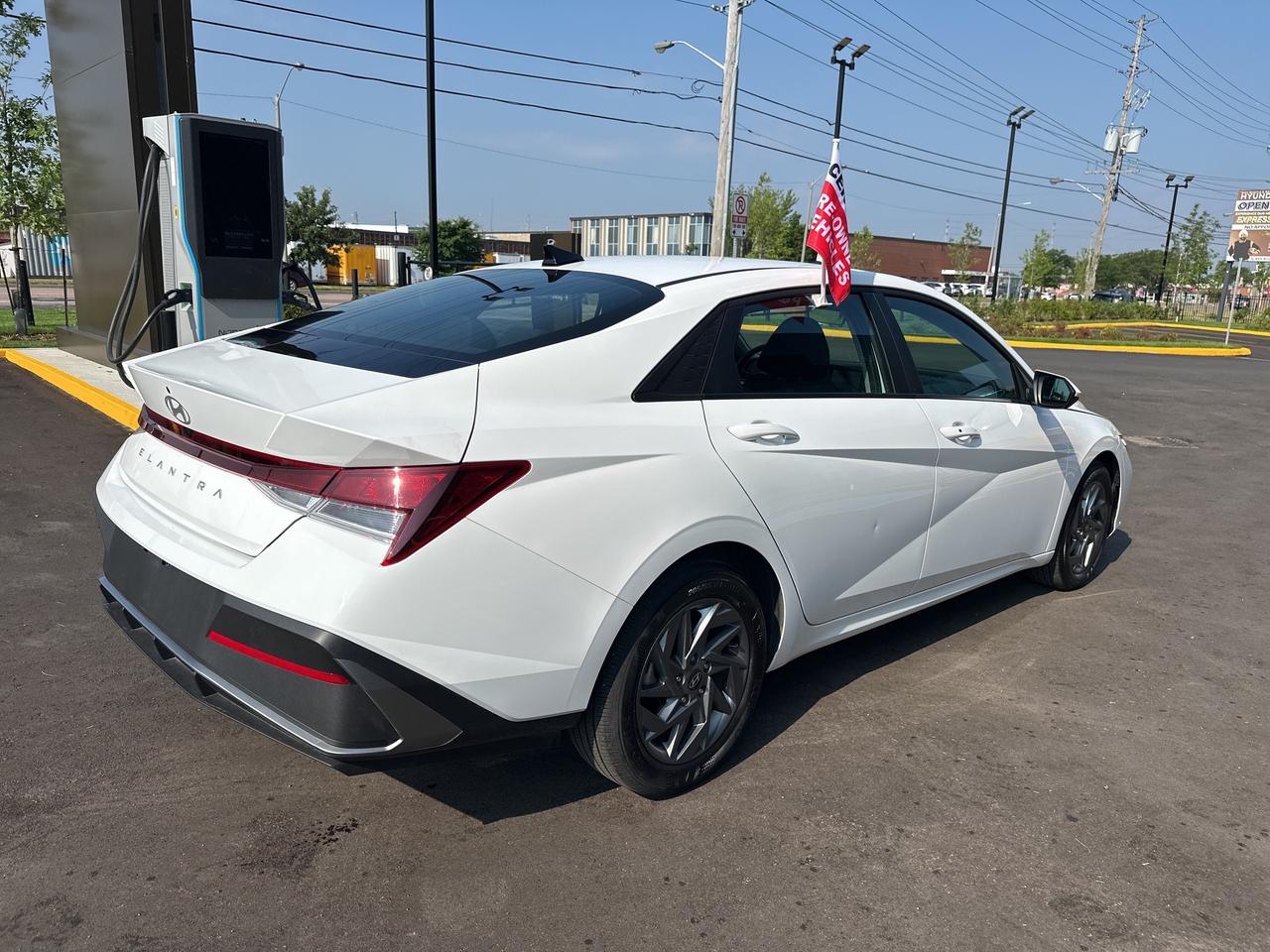 2024 Hyundai Elantra Preferred IVT   Starting from 4.69% OAC Photo