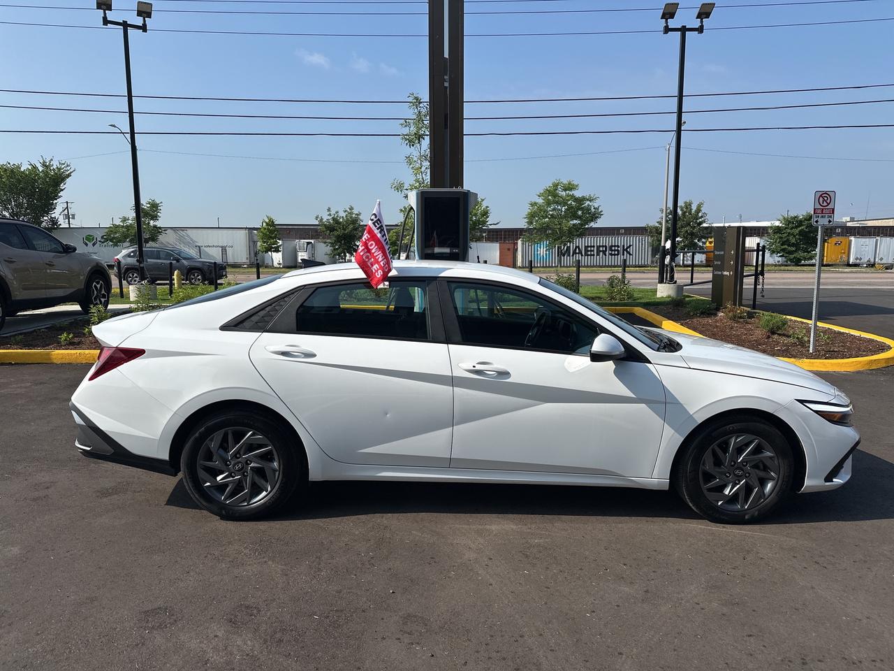 2024 Hyundai Elantra Preferred IVT   Starting from 4.69% OAC Photo
