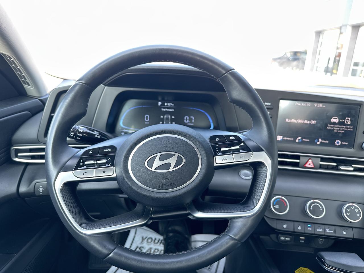 2024 Hyundai Elantra Preferred IVT   Starting from 4.69% OAC Photo