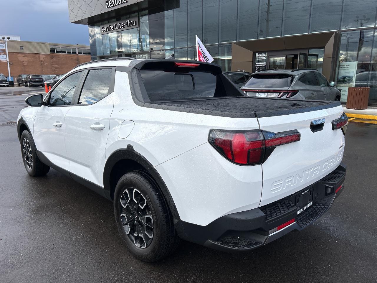 2023 Hyundai Santa Cruz Trend AWD   Starting from 5.29% OAC Photo2