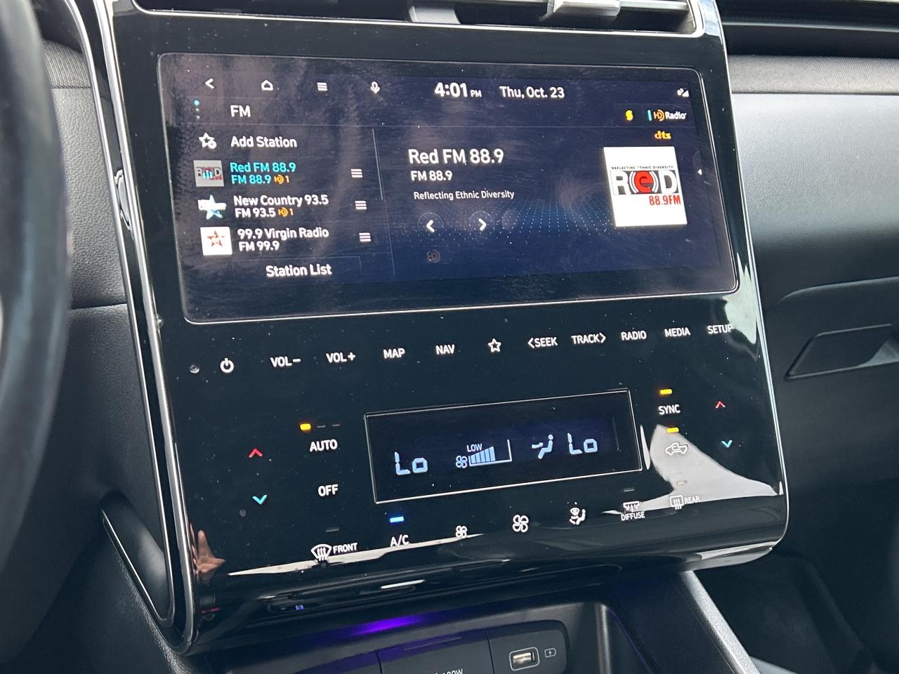 2023 Hyundai Santa Cruz Trend AWD   Starting from 5.29% OAC Photo