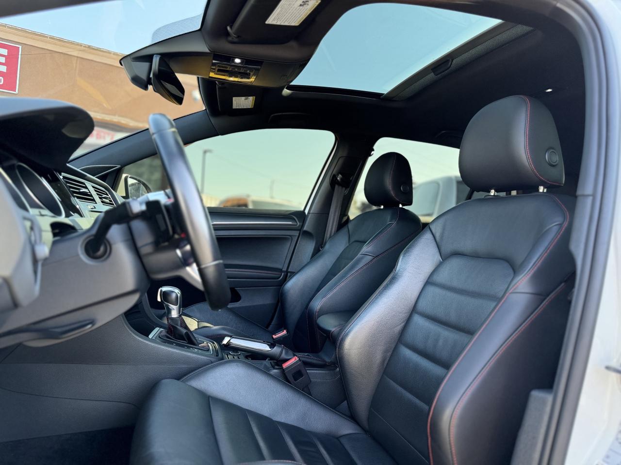 2018 Volkswagen Golf GTI Autobahn DSG   MINT! Photo