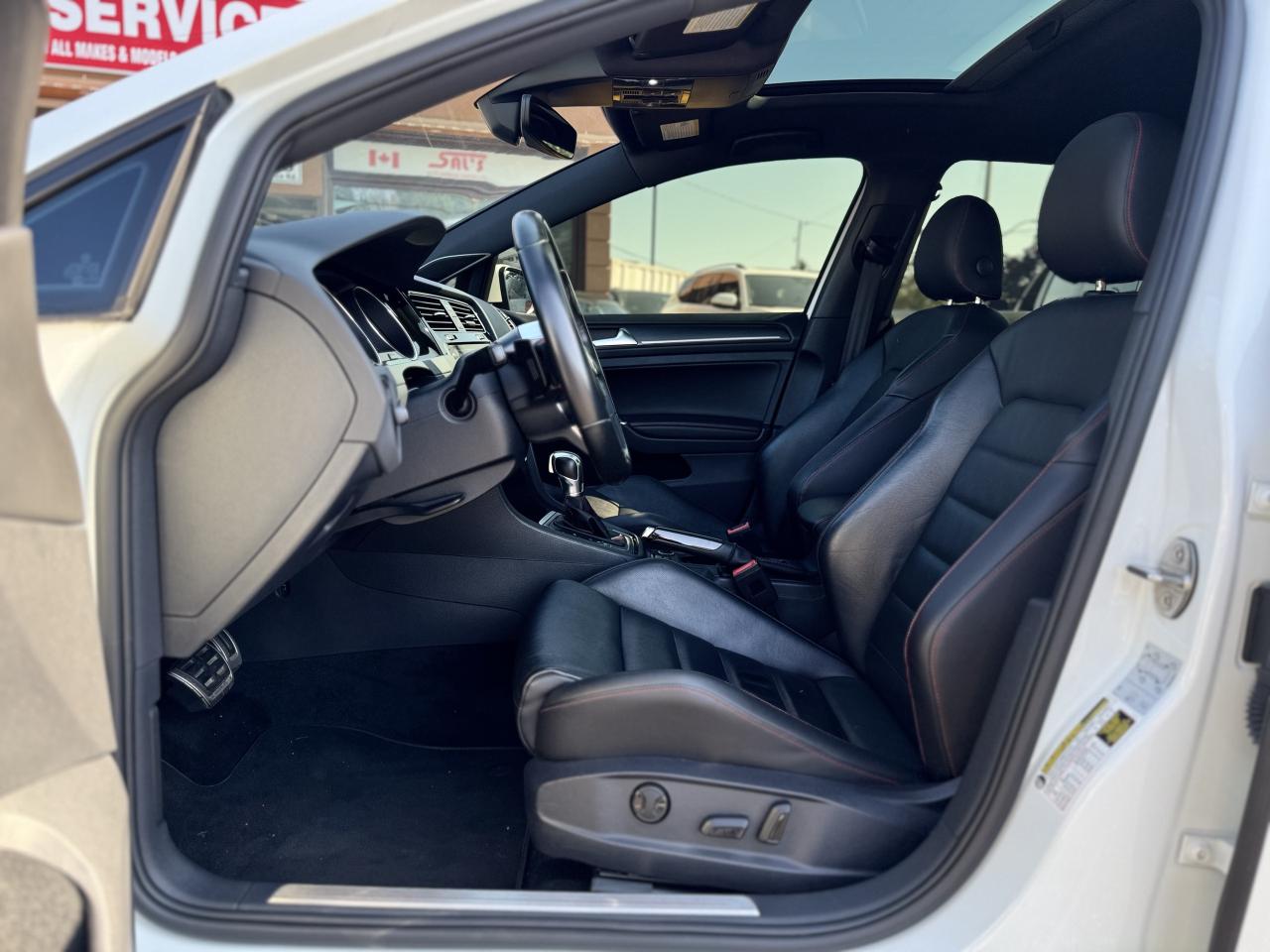 2018 Volkswagen Golf GTI Autobahn DSG   MINT! Photo