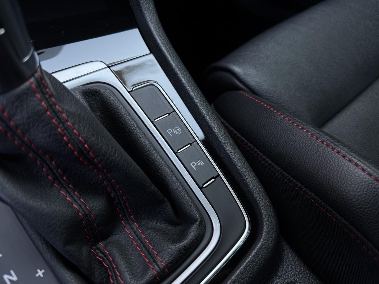 2018 Volkswagen Golf GTI Autobahn DSG   MINT! Photo