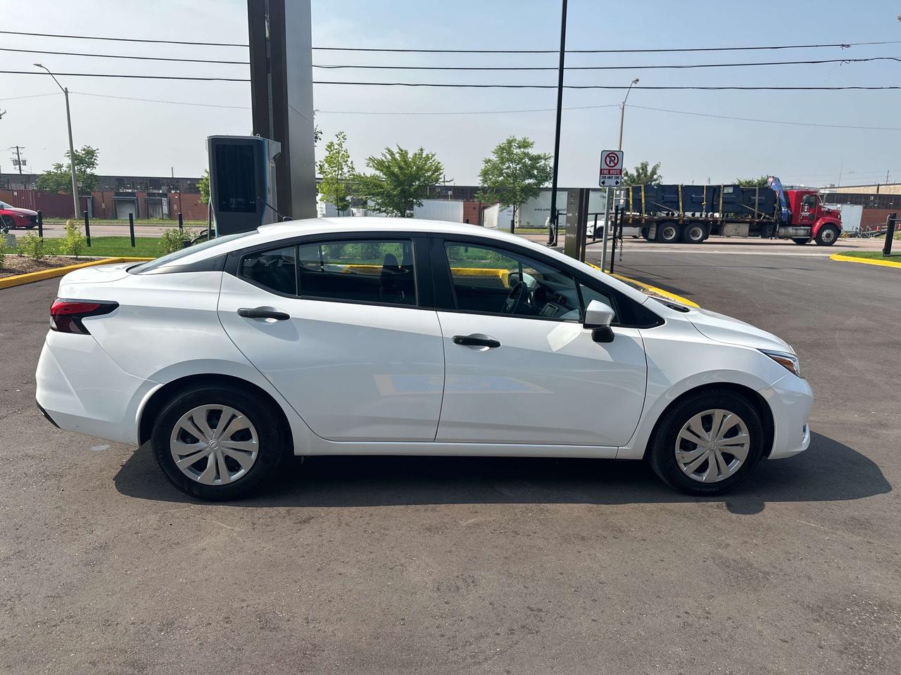 2024 Nissan Versa S CVT   CLEAN CAR FAX Photo