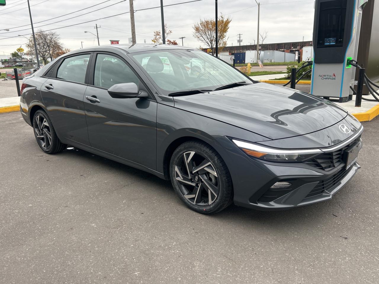 2024 Hyundai Elantra Preferred IVT w-Tech Pkg   Starting from 4.49% OAC Photo