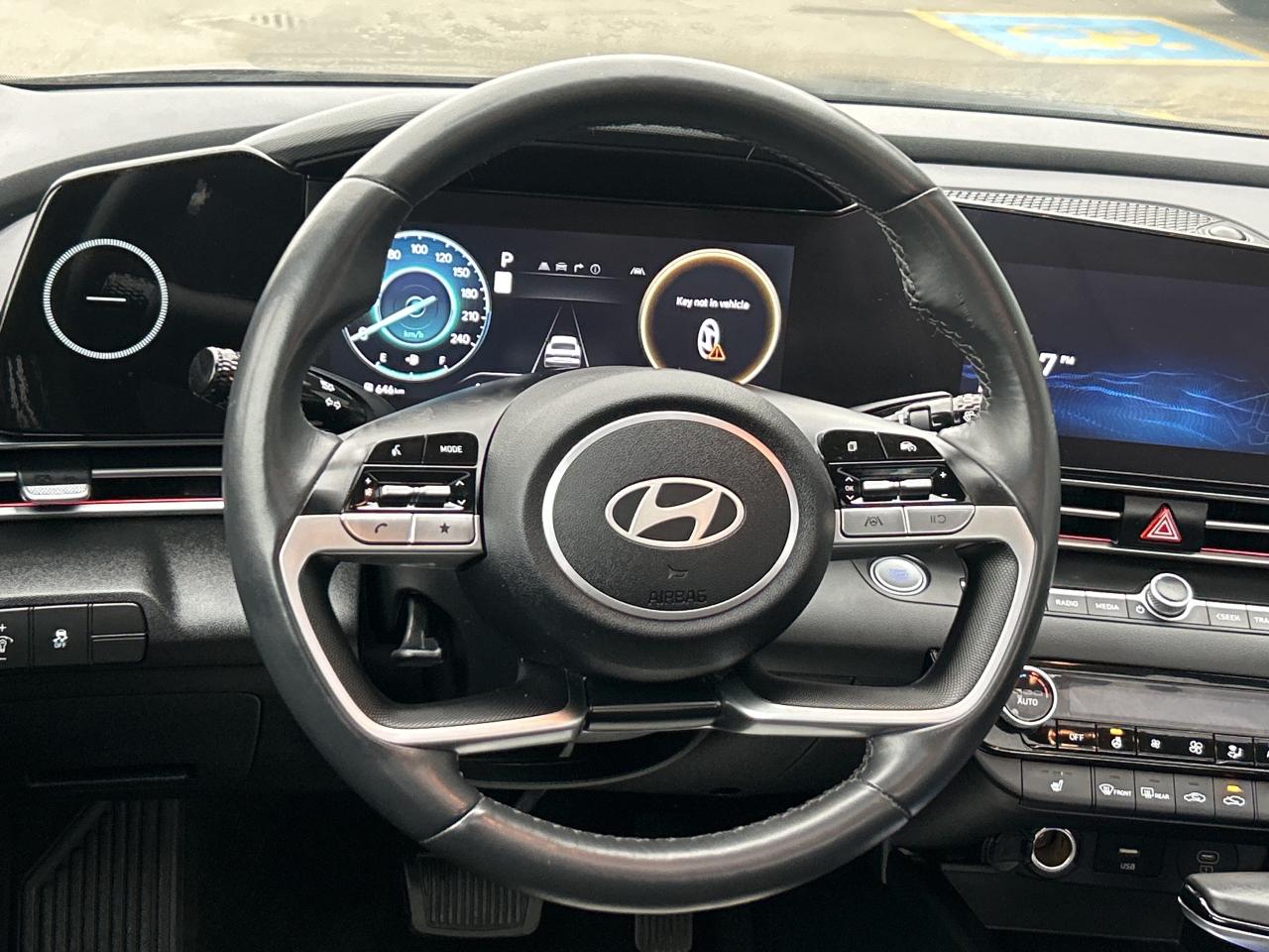 2024 Hyundai Elantra Preferred IVT w-Tech Pkg   Starting from 4.49% OAC Photo