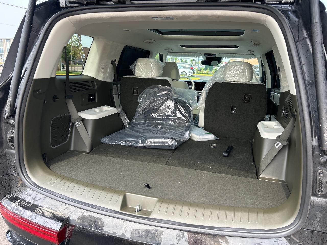 2024 Hyundai Santa Fe Ultimate Calligraphy AWD w-Beige Interior Photo