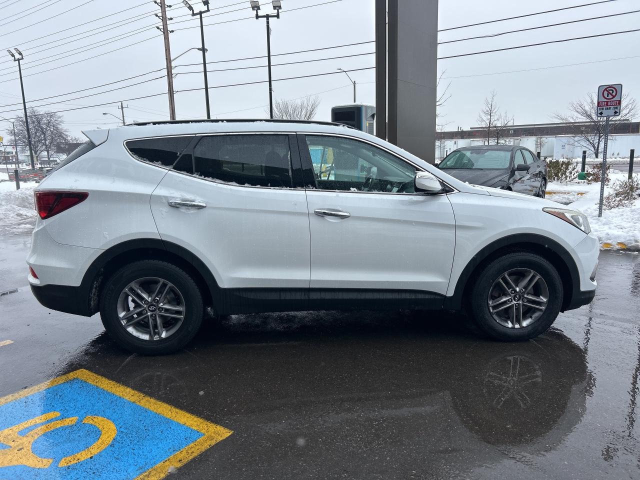 2018 Hyundai Santa Fe Sport 2.4L Luxury AWD Photo