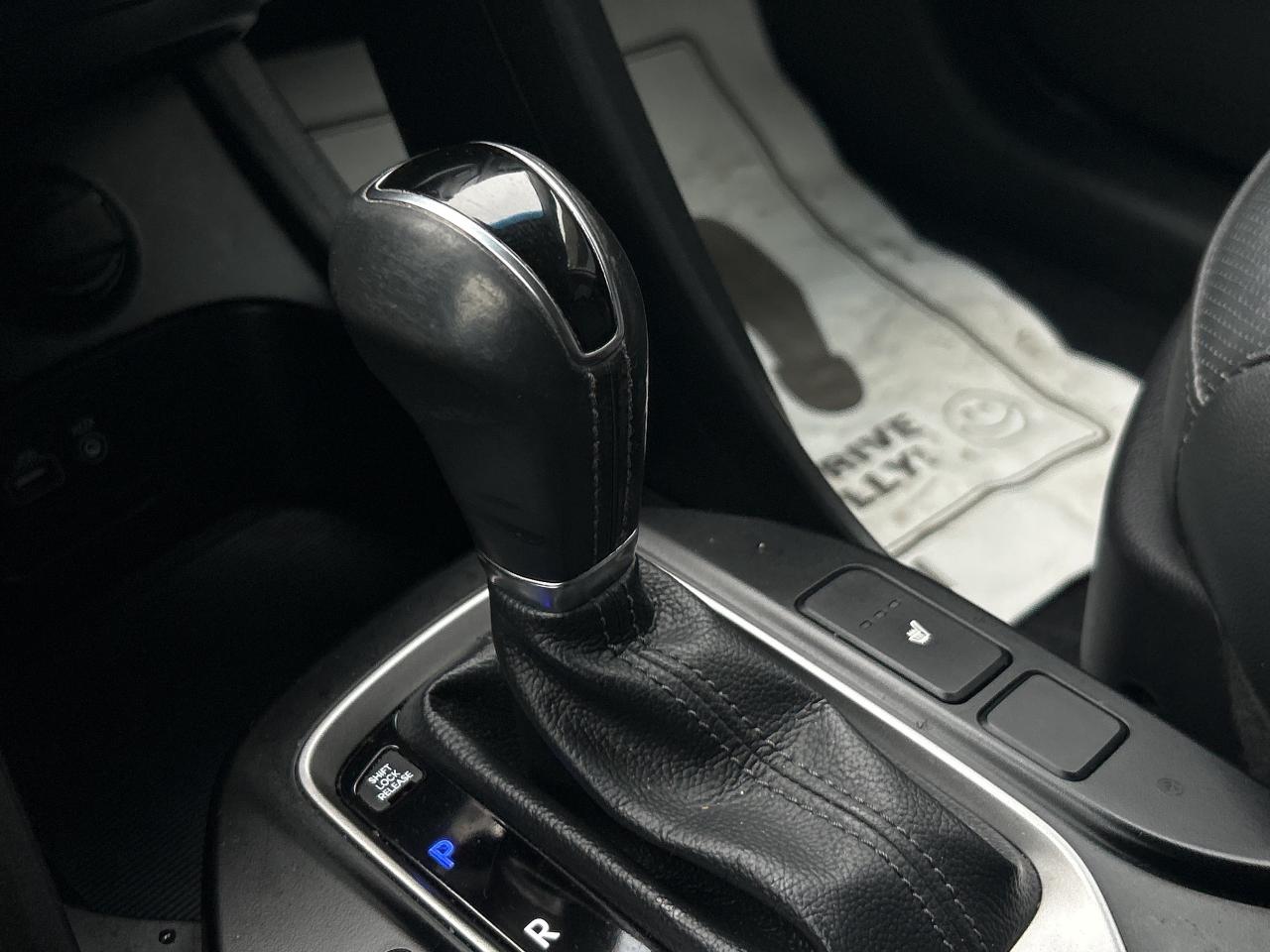 2018 Hyundai Santa Fe Sport 2.4L Luxury AWD Photo