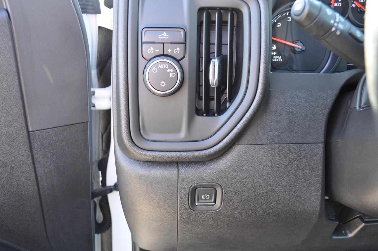 2024 Chevrolet Silverado 1500 2WD 5.3L Reg Cab Long Box 3 Passenger Photo