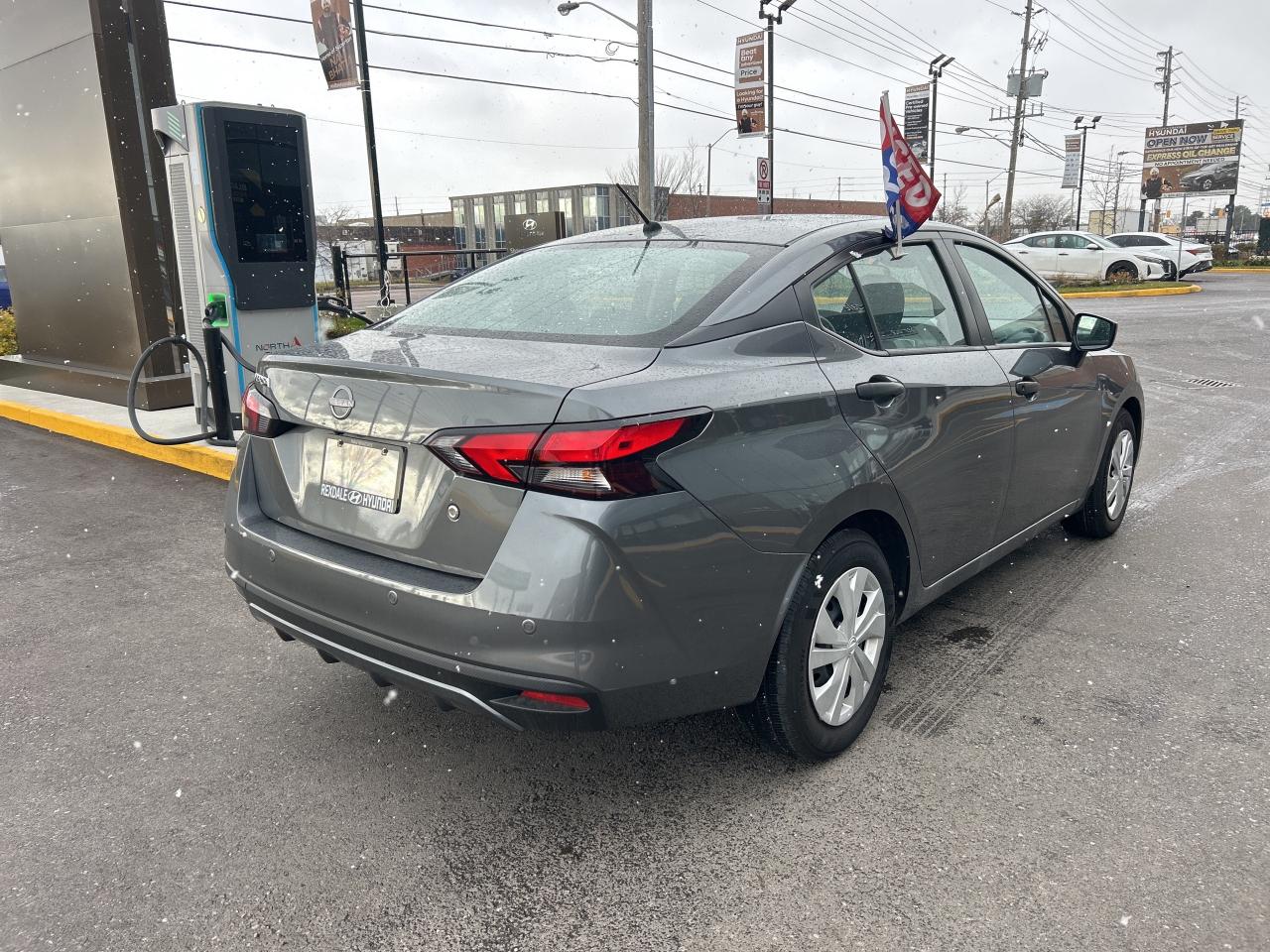 2024 Nissan Versa S CVT Photo4