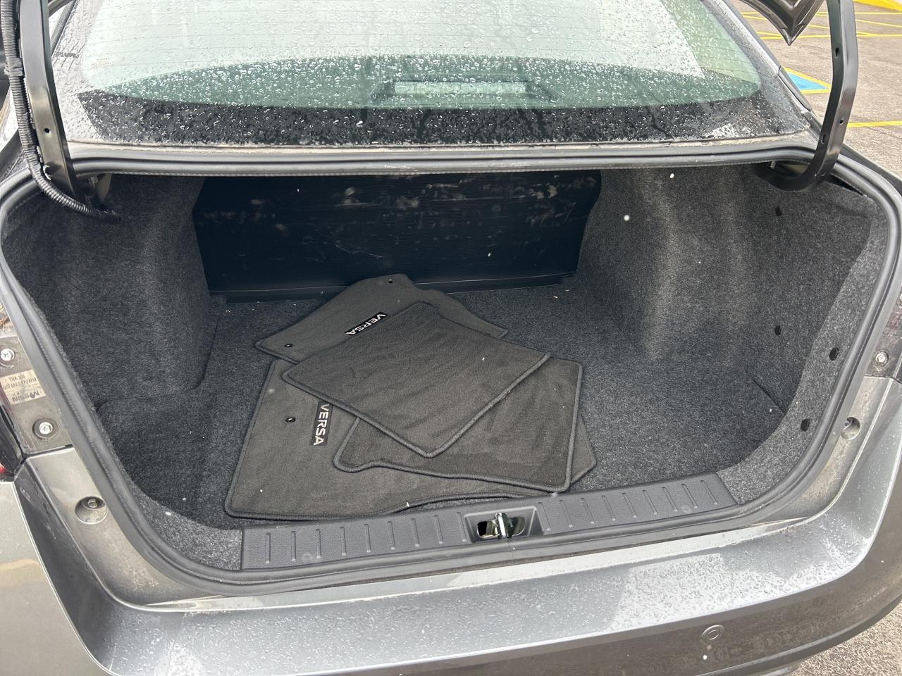 2024 Nissan Versa S CVT Photo