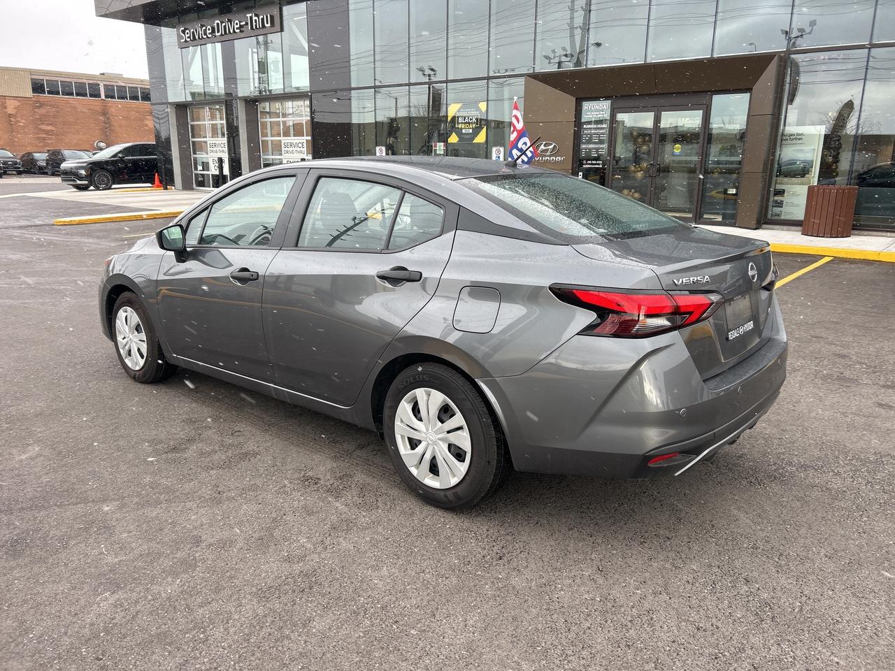 2024 Nissan Versa S CVT Photo2