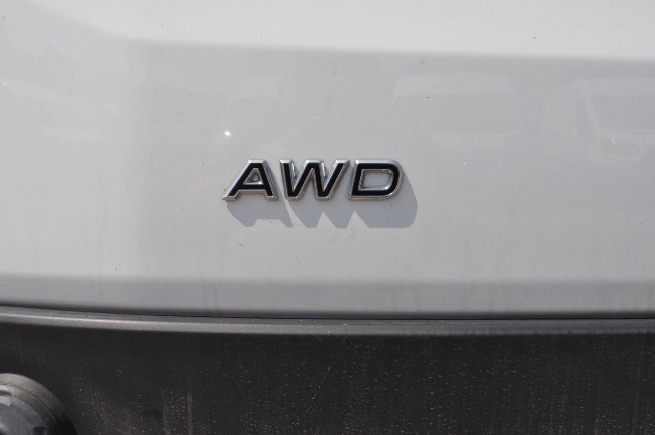 2020 Ford Transit All wheel drive. Photo4