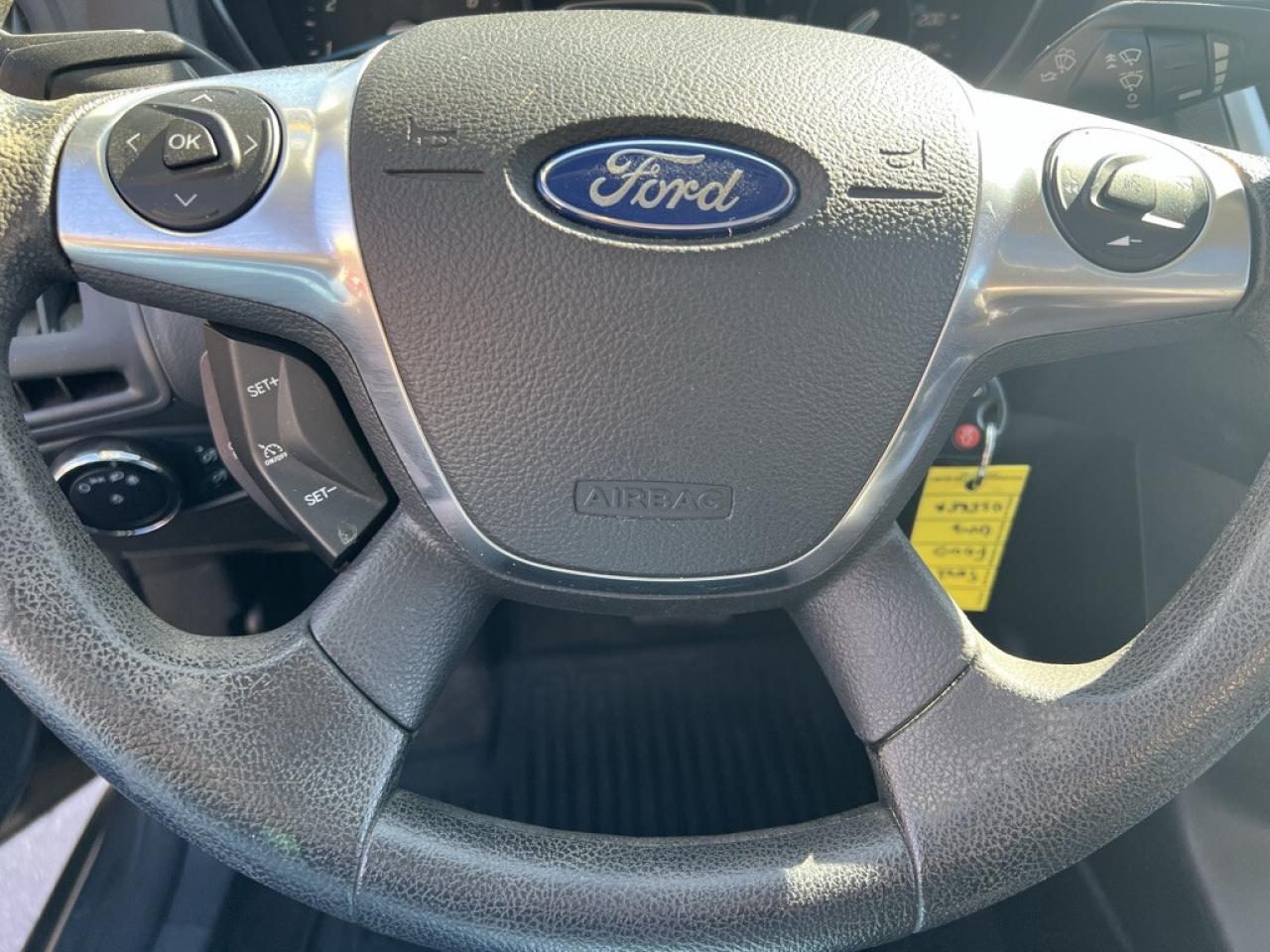 2014 Ford Focus SE AUTOMATIC Photo